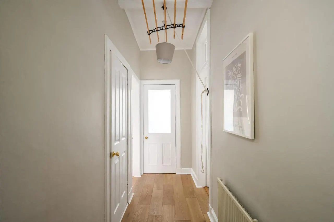 2Br New Town Castle View Apartment エディンバラ